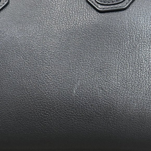 GIVENCHY Black Small Sugar Antigona Bag - Picture 4 of 14